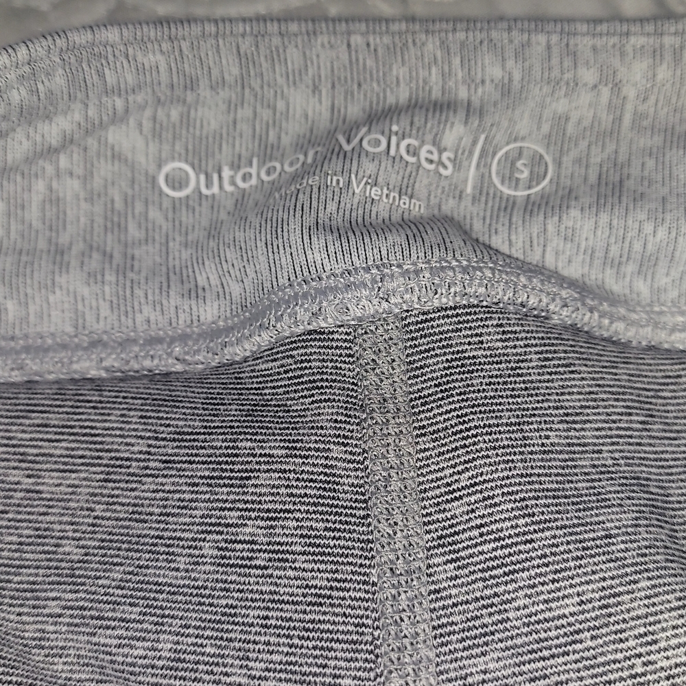 Outdoor Voices Gray Mini Skirt with Side Slit - Picture 8 of 10